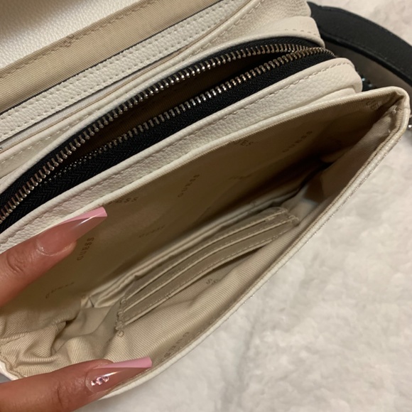 GUESS Crossbody Bag - Picture 9 of 16
